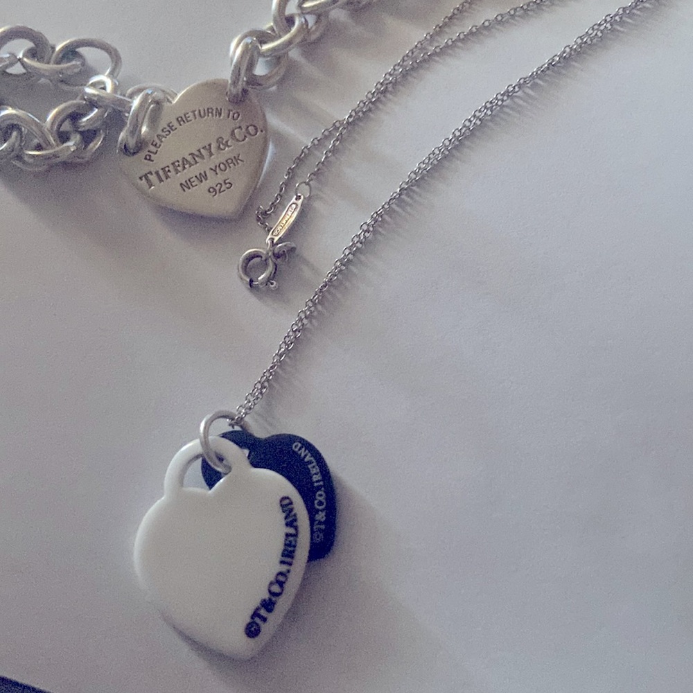 Tiffany & Co Black & White Bone Double Heart Necklace - Picture 6 of 9